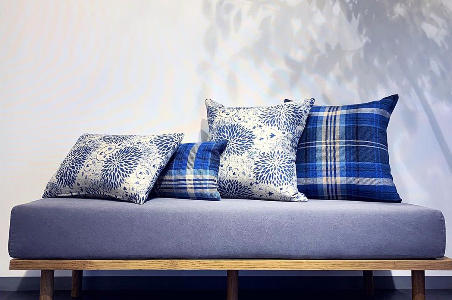 The KAIZU FLORAL - AGED PORCELAIN ラルフローレンファブリック クッション 50×30cm 中材付 - HOUSE OF JAPAN Shop