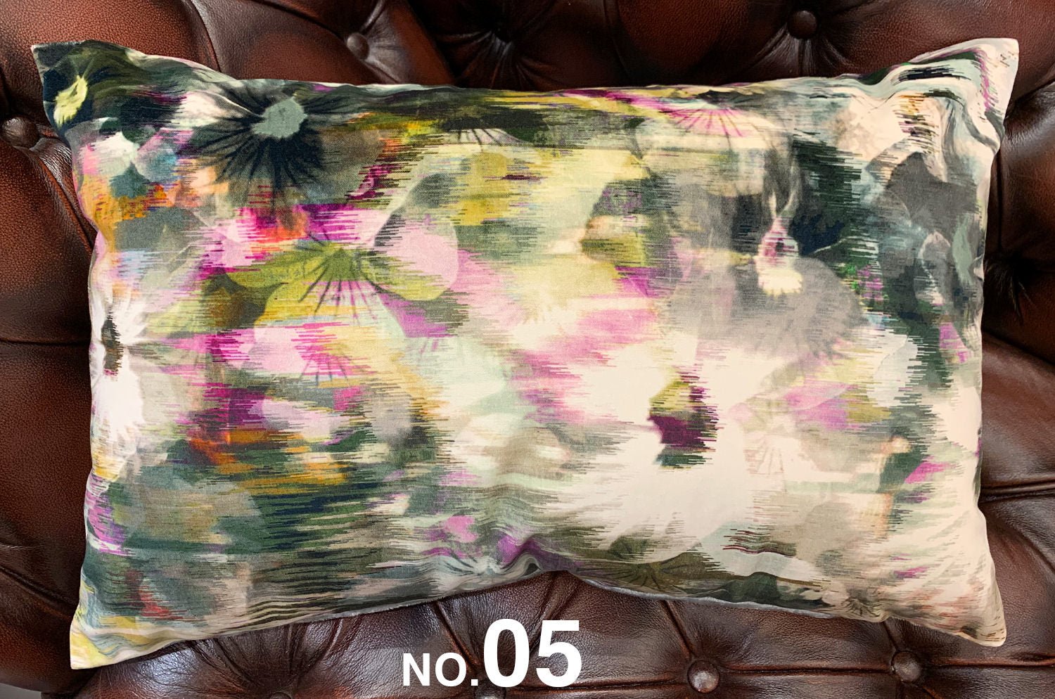 The Kansai Velvet Zinnia カンサイベルベット クッション (NO.05) 60×40cm 中材付 - HOUSE OF JAPAN Shop