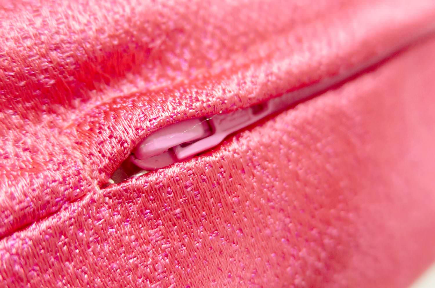 The KEY シャインクッションカバー (カメリアピンク) 40×40cm - HOUSE OF JAPAN Shop