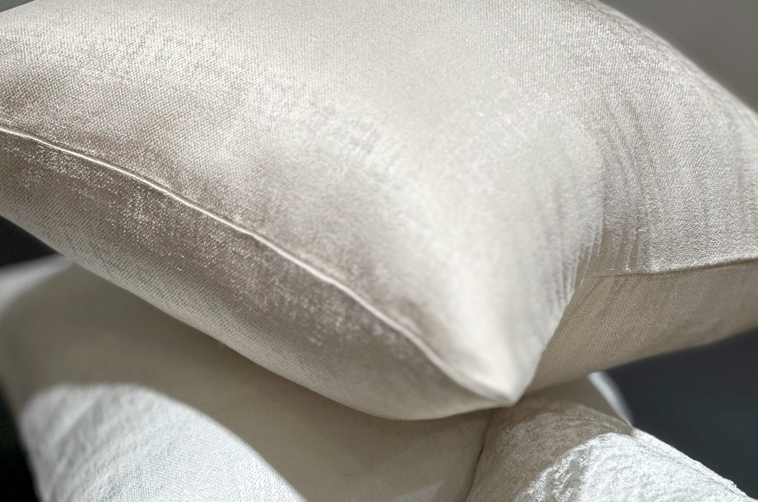 The KEY シャインクッションカバー (クリーム) 45×45cm - HOUSE OF JAPAN Shop