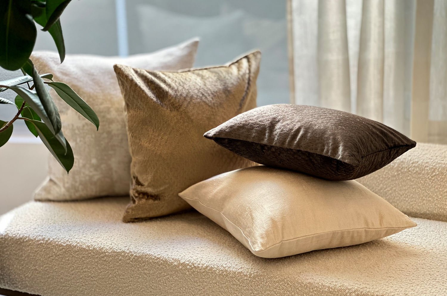 The KEY シャインクッションカバー (クリーム) 45×45cm - HOUSE OF JAPAN Shop