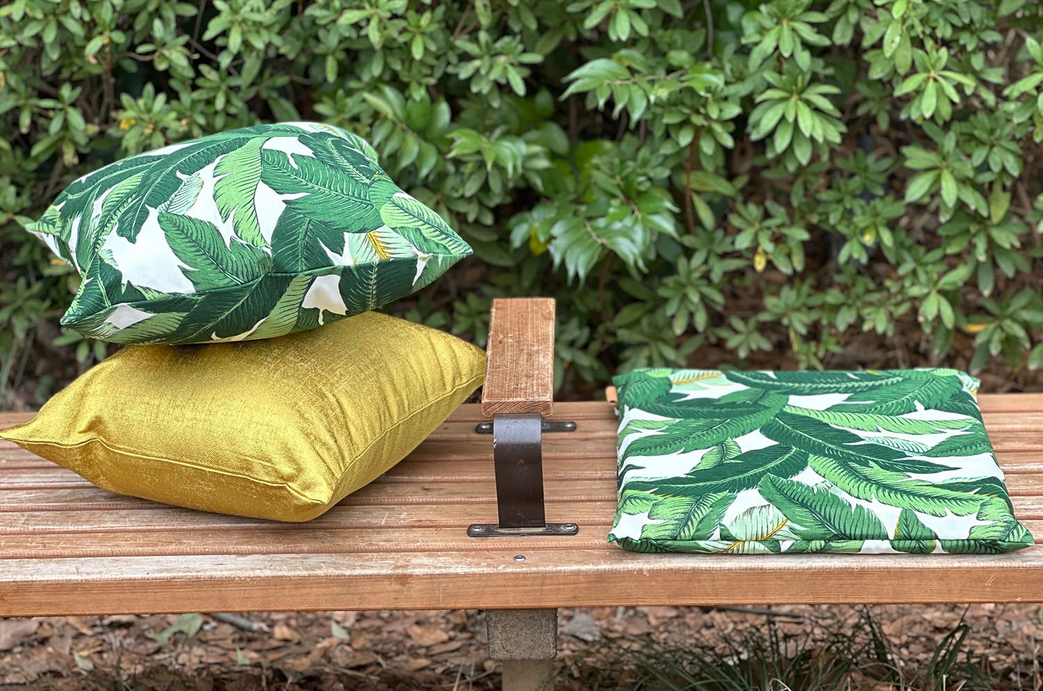 The KEY シャインクッションカバー (マスタード) 45×45cm - HOUSE OF JAPAN Shop