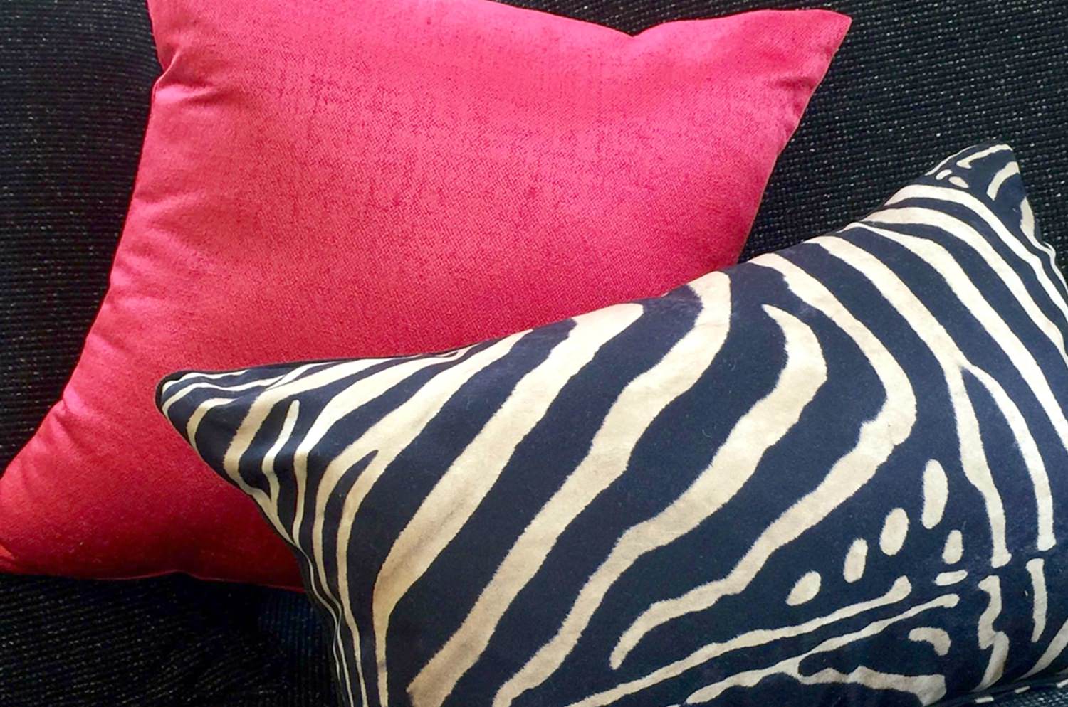 The KEY シャインクッションカバー (カメリアピンク) 45×45cm - HOUSE OF JAPAN Shop