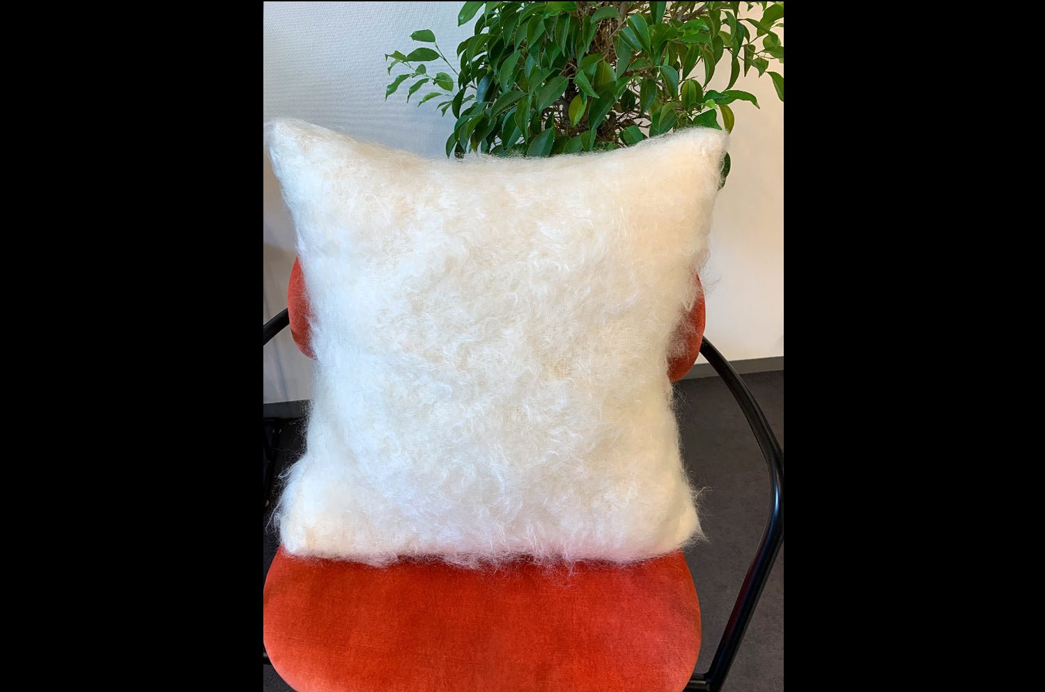 The Kid Mohair BALMUIRキッドモヘアクッションカバー ミルキーホワイト 50×50cm - HOUSE OF JAPAN Shop