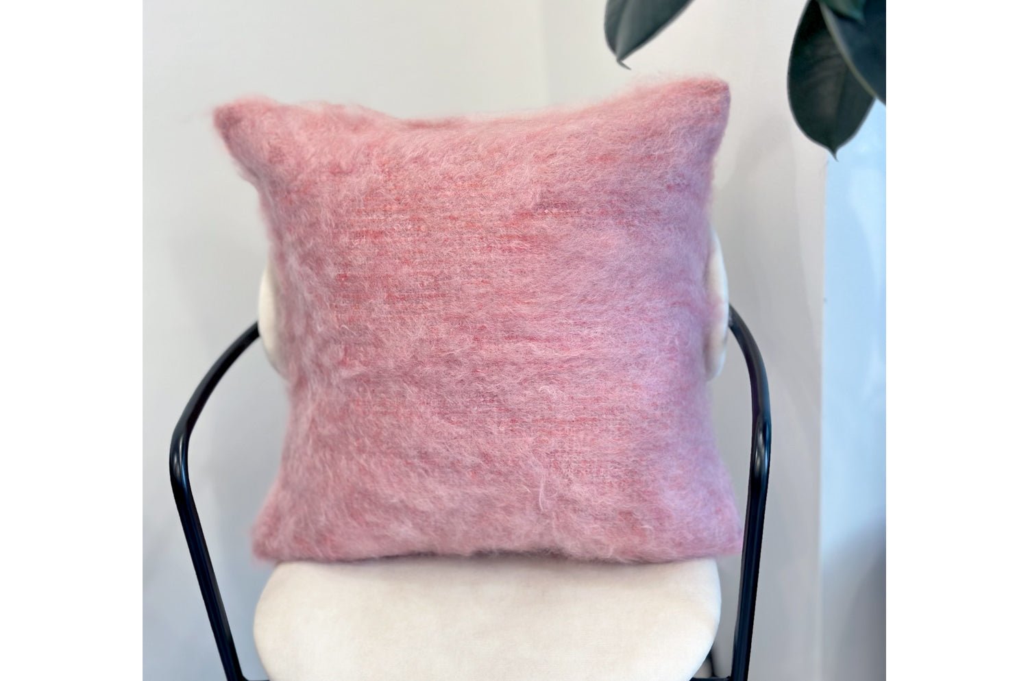 The Kid Mohair BALMUIR キッドモヘアクッションカバー ピンク 50×50cm - HOUSE OF JAPAN Shop