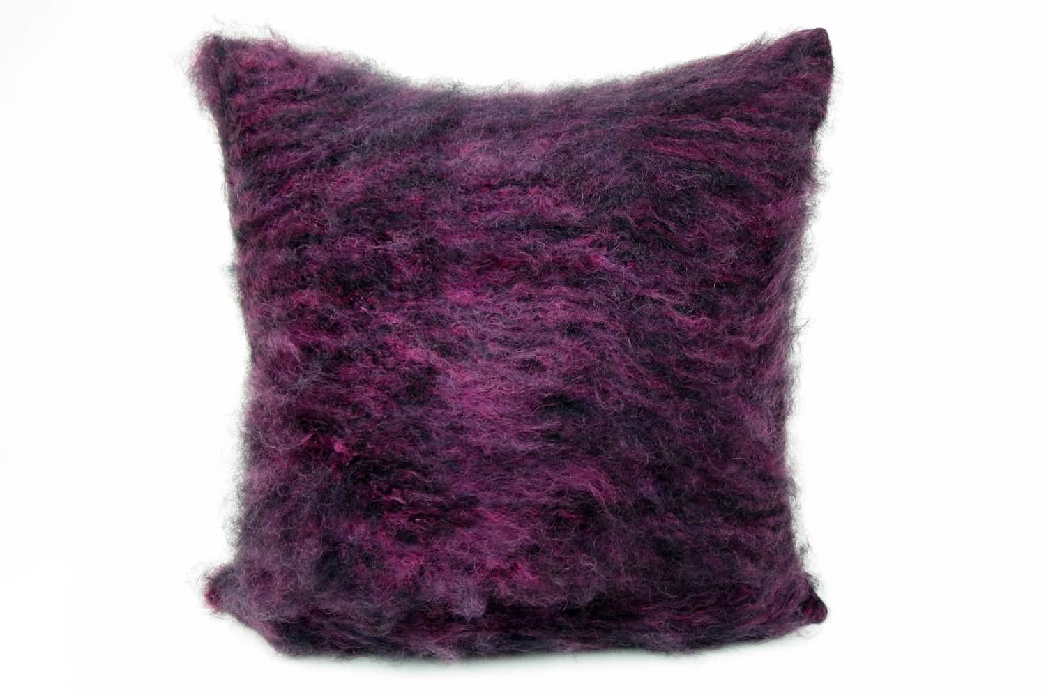 The Kid Mohair BALMUIRキッドモヘアクッションカバー オーベルジーヌ 50×50cm - HOUSE OF JAPAN Shop