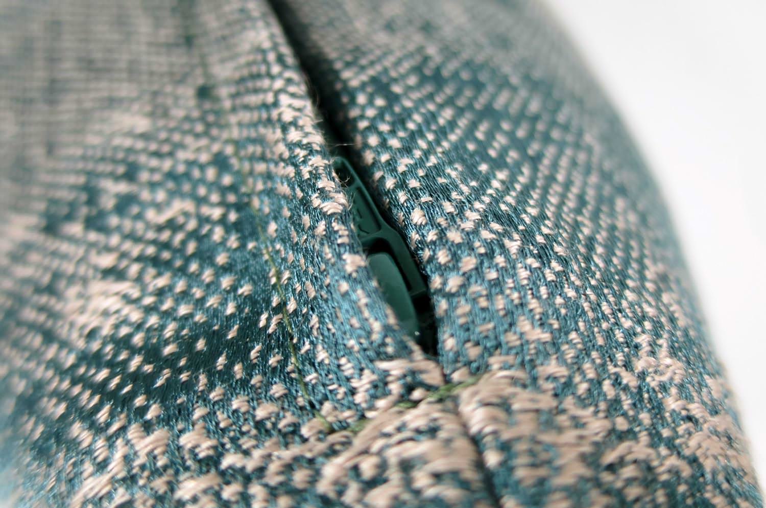 The KIM スモーキーストライプ クッションカバー (ビリジアングリーン) 40×40cm - HOUSE OF JAPAN Shop