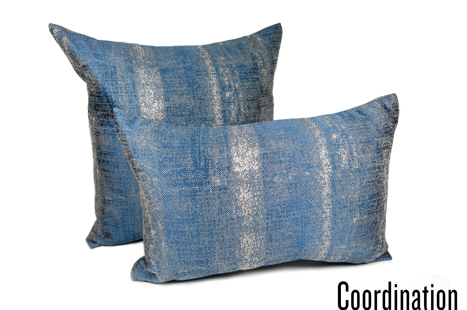 The KIM スモーキーストライプ クッション (マジョルカブルー) 45×30cm 中材付 - HOUSE OF JAPAN Shop