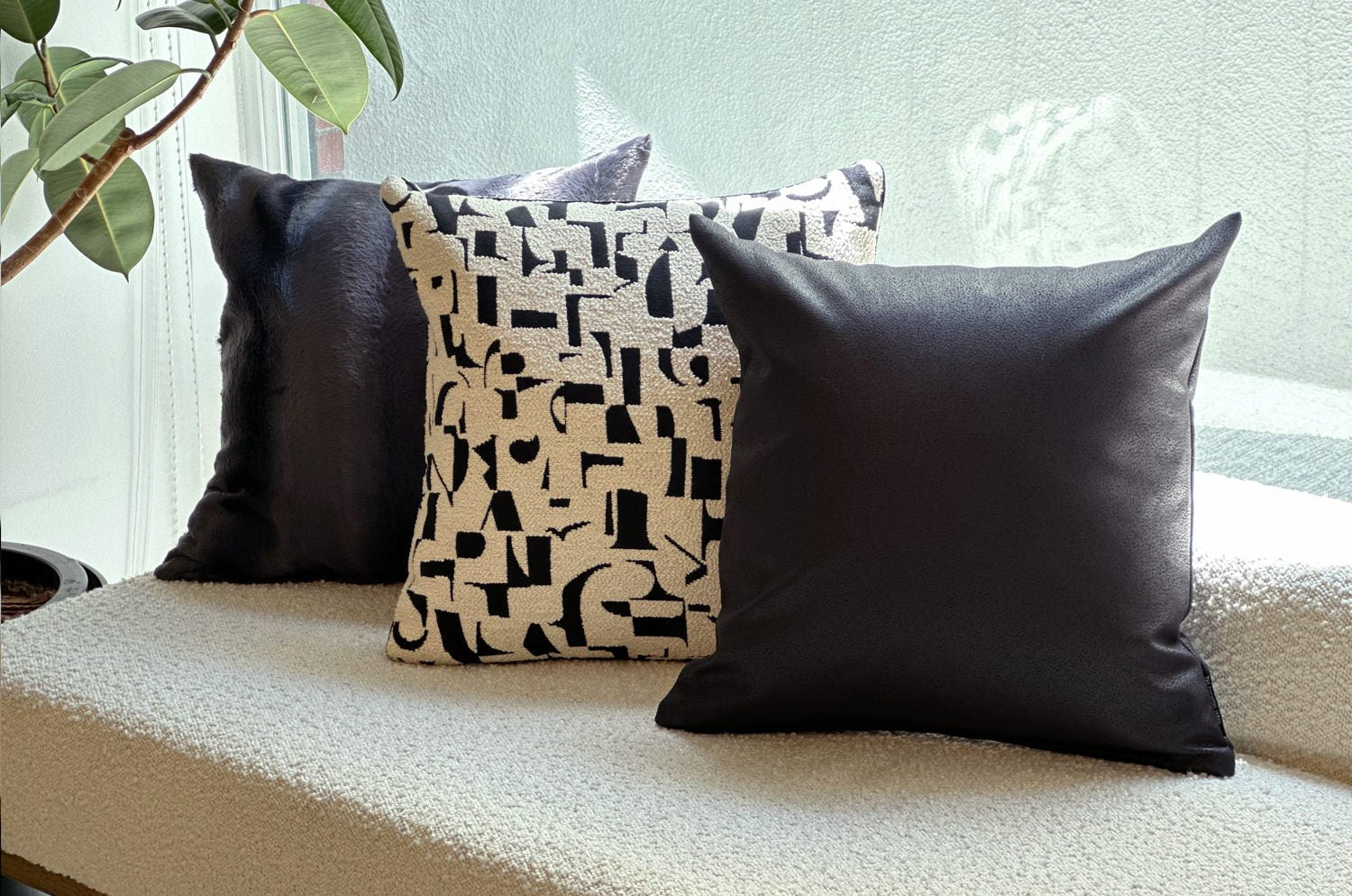 The Kongo Leather コンゴ フェイクレザー クッションカバー(black) 45×45cm - HOUSE OF JAPAN Shop