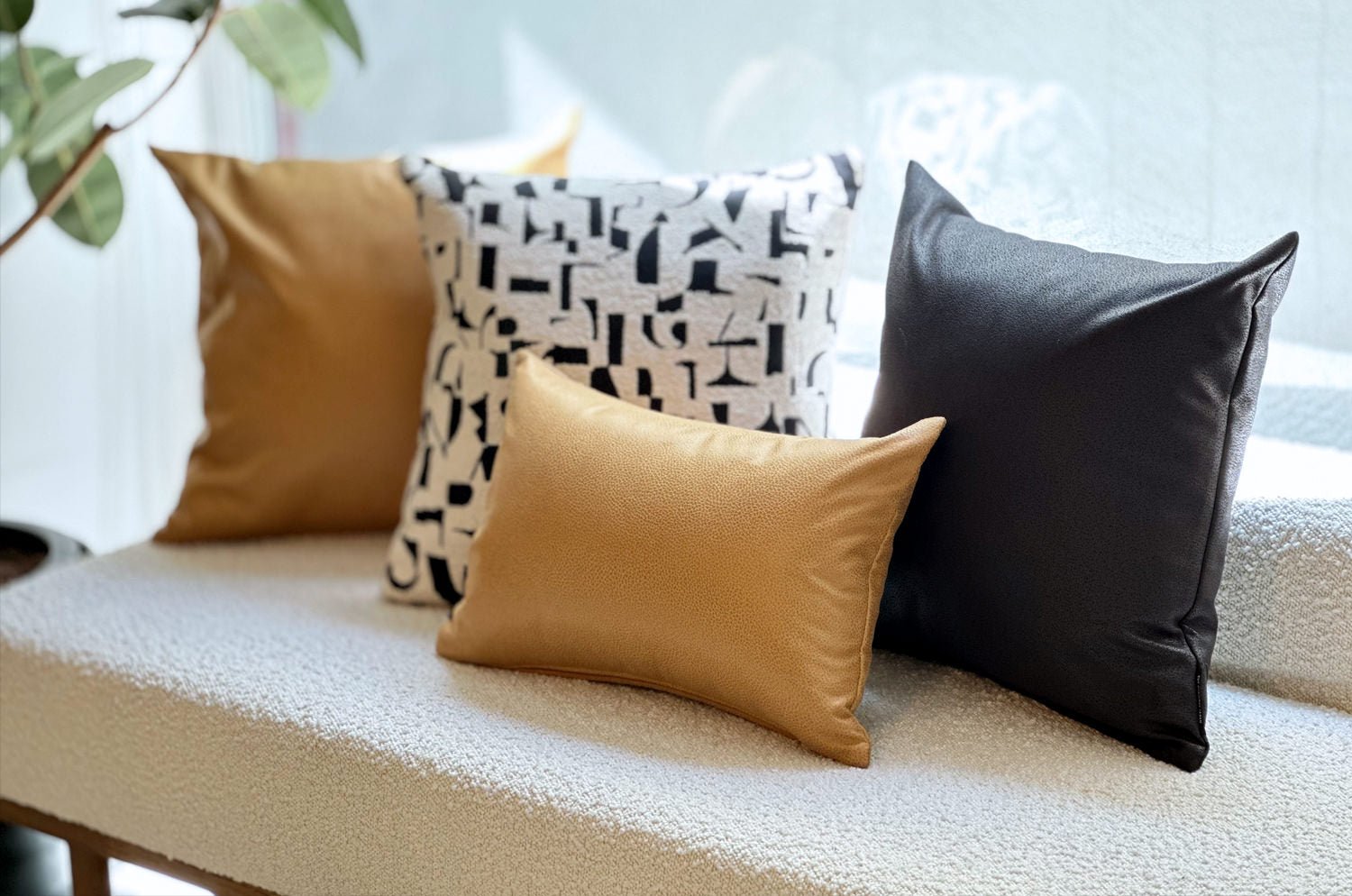 The Kongo Leather コンゴ フェイクレザー クッションカバー(black) 45×45cm - HOUSE OF JAPAN Shop