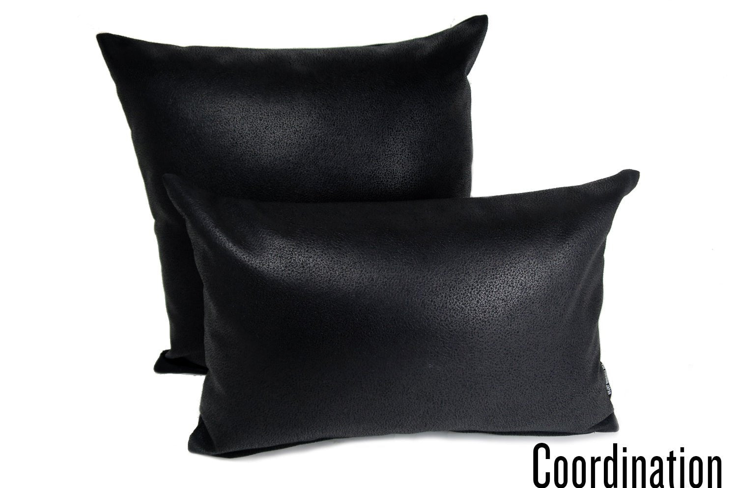 The KongoLeather ブラックレザークッション 45×30cm 中材付 - HOUSE OF JAPAN Shop