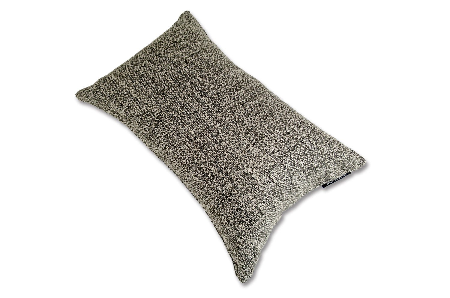 The Kurimi クルミ ジャガード クッション 45×30cm 中材付 - HOUSE OF JAPAN Shop