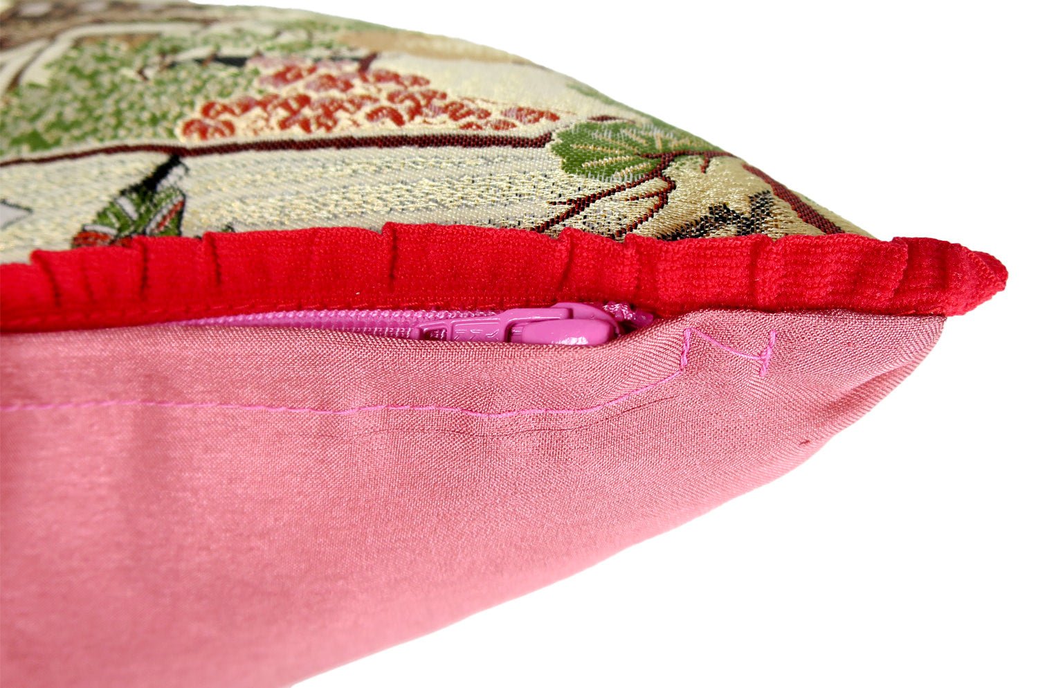 The Kyoto 源氏絵 銀閣寺・二条城 ・御所車 西陣織 クッション 35×35cm 中材付 - HOUSE OF JAPAN Shop