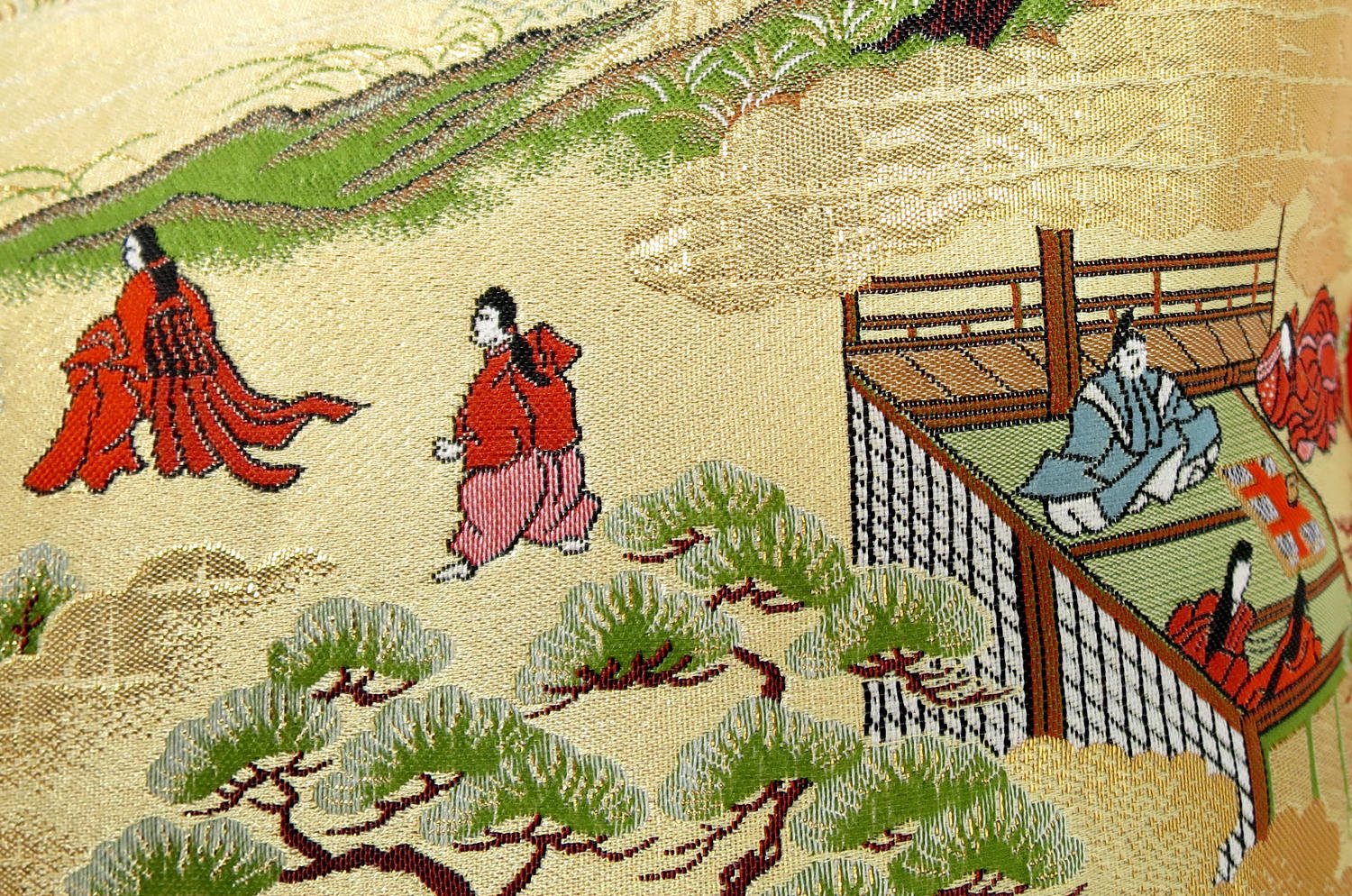 The Kyoto 源氏絵 銀閣寺・二条城 ・御所車 西陣織 クッション 35×35cm 中材付 - HOUSE OF JAPAN Shop