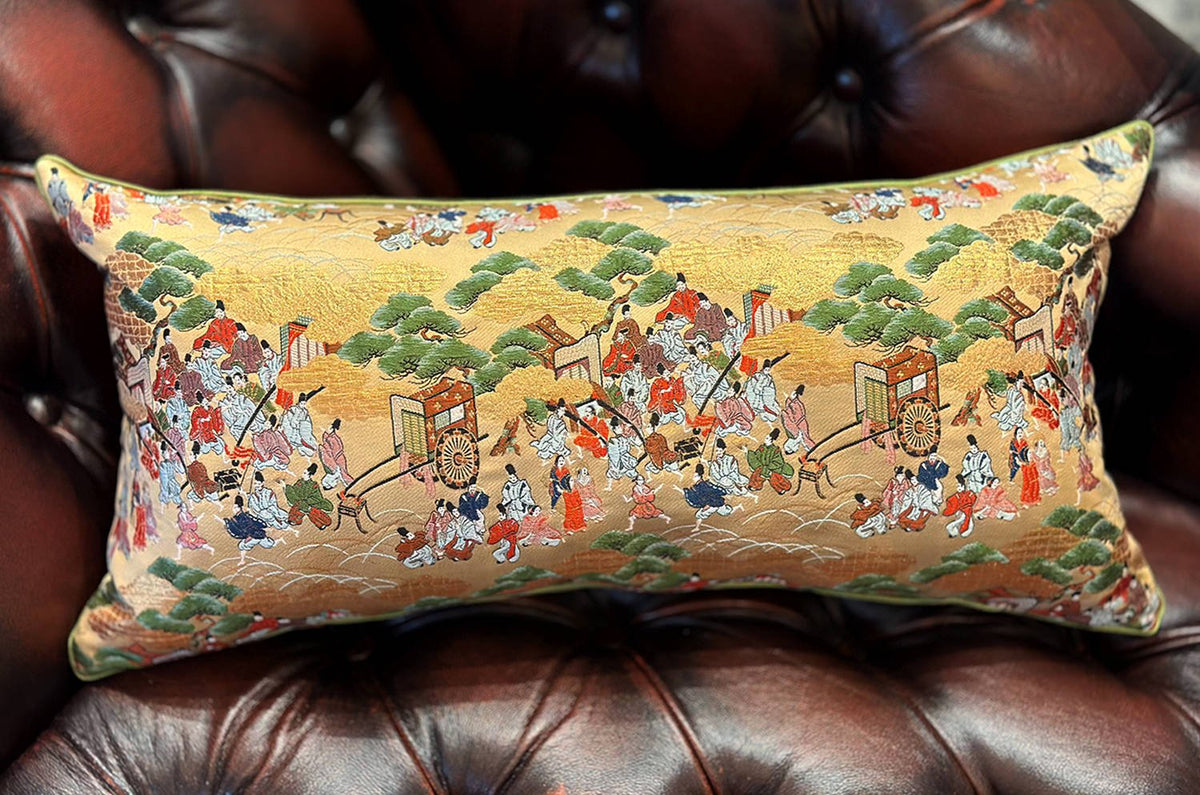 The Kyoto GOSHOGURUMA 平安御所車 西陣織クッション 60×30cm 中材付 - HOUSE OF JAPAN Shop