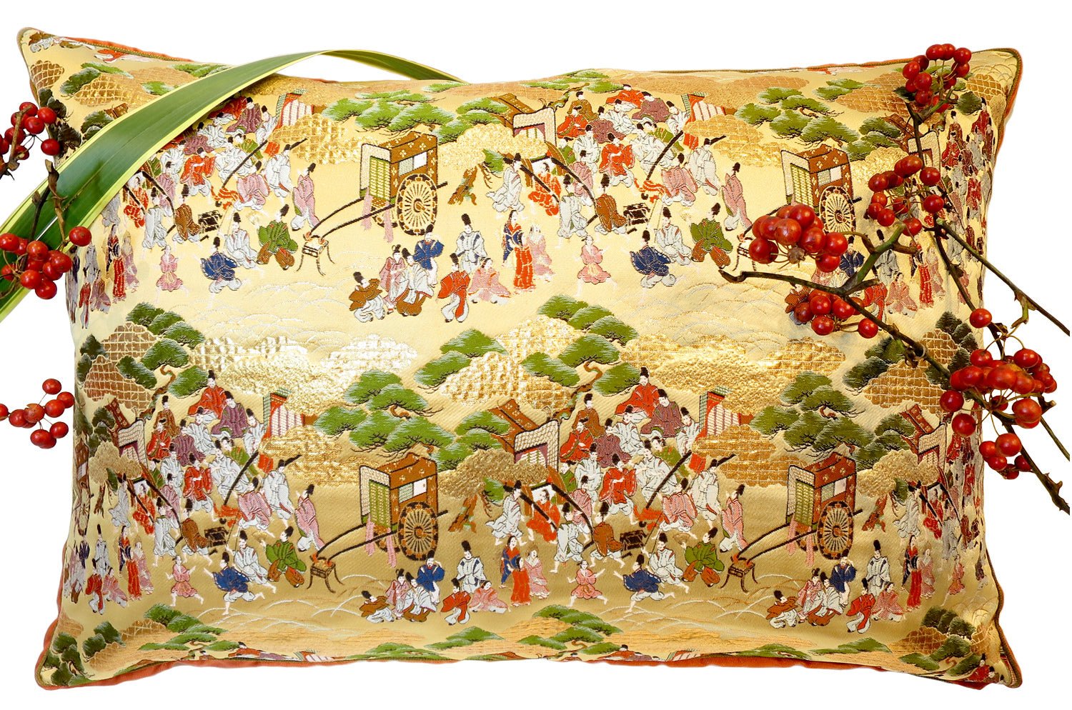 The Kyoto GOSHOGURUMA 平安御所車 西陣織ビッグクッション 67×45×5cm 中材付 - HOUSE OF JAPAN Shop