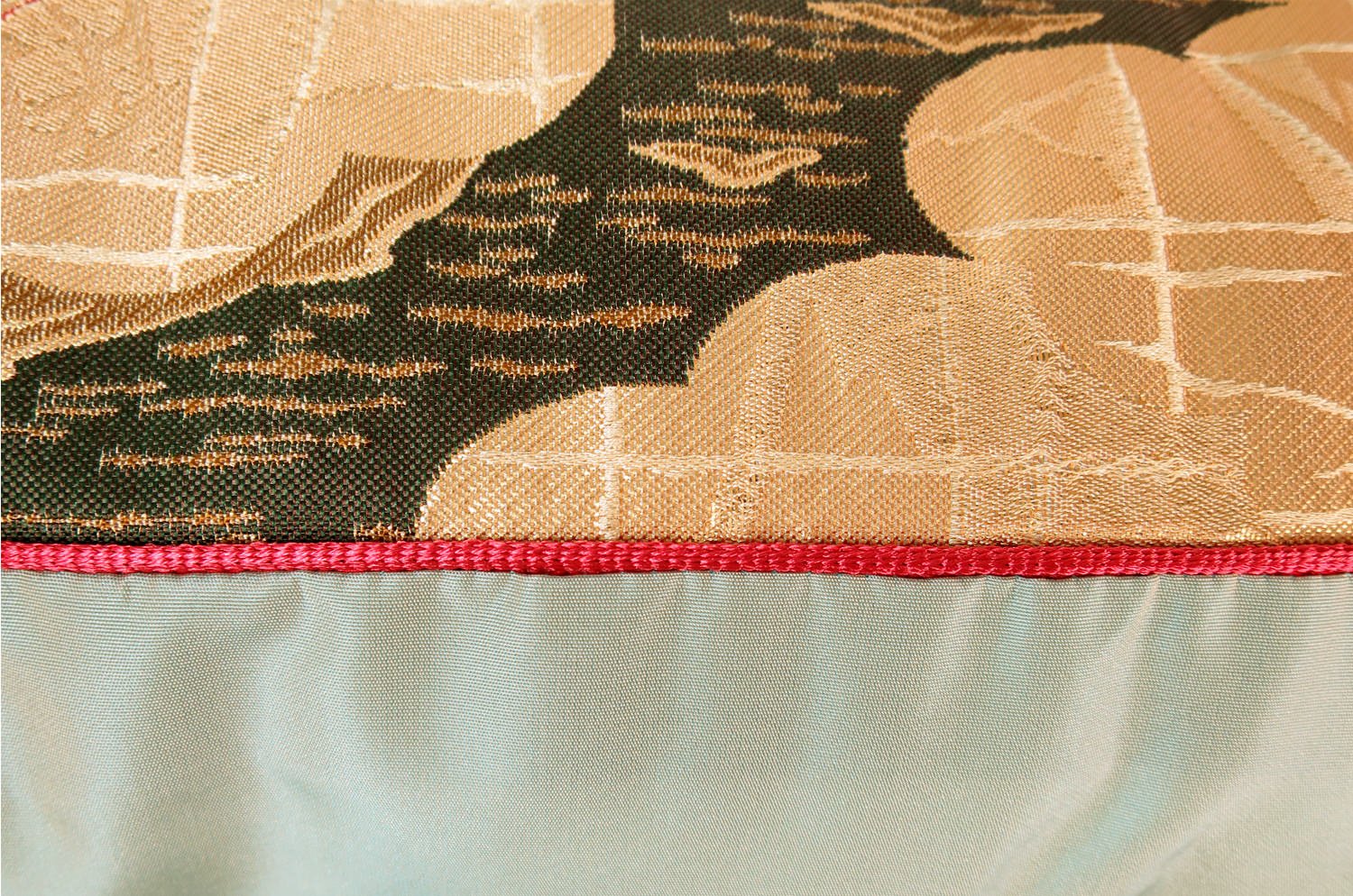 The Kyoto KOMAINUEZU 狛犬絵図 西陣織 横長クッション 65×35cm 中材付 - HOUSE OF JAPAN Shop