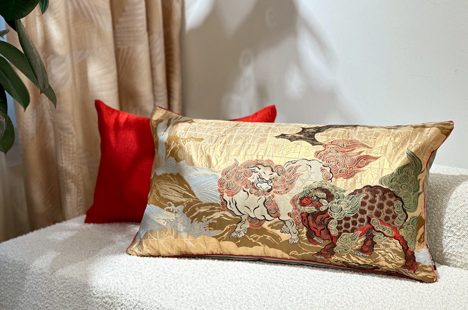 The Kyoto KOMAINUEZU 狛犬絵図 西陣織 横長クッション 65×35cm 中材付 - HOUSE OF JAPAN Shop