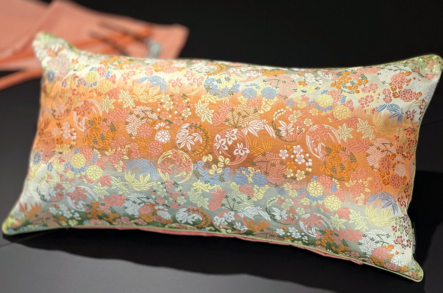 The Kyoto KUSABANAMONYO 草花文様 西陣織 正絹 横長クッション 65×35cm 中材付 - HOUSE OF JAPAN Shop