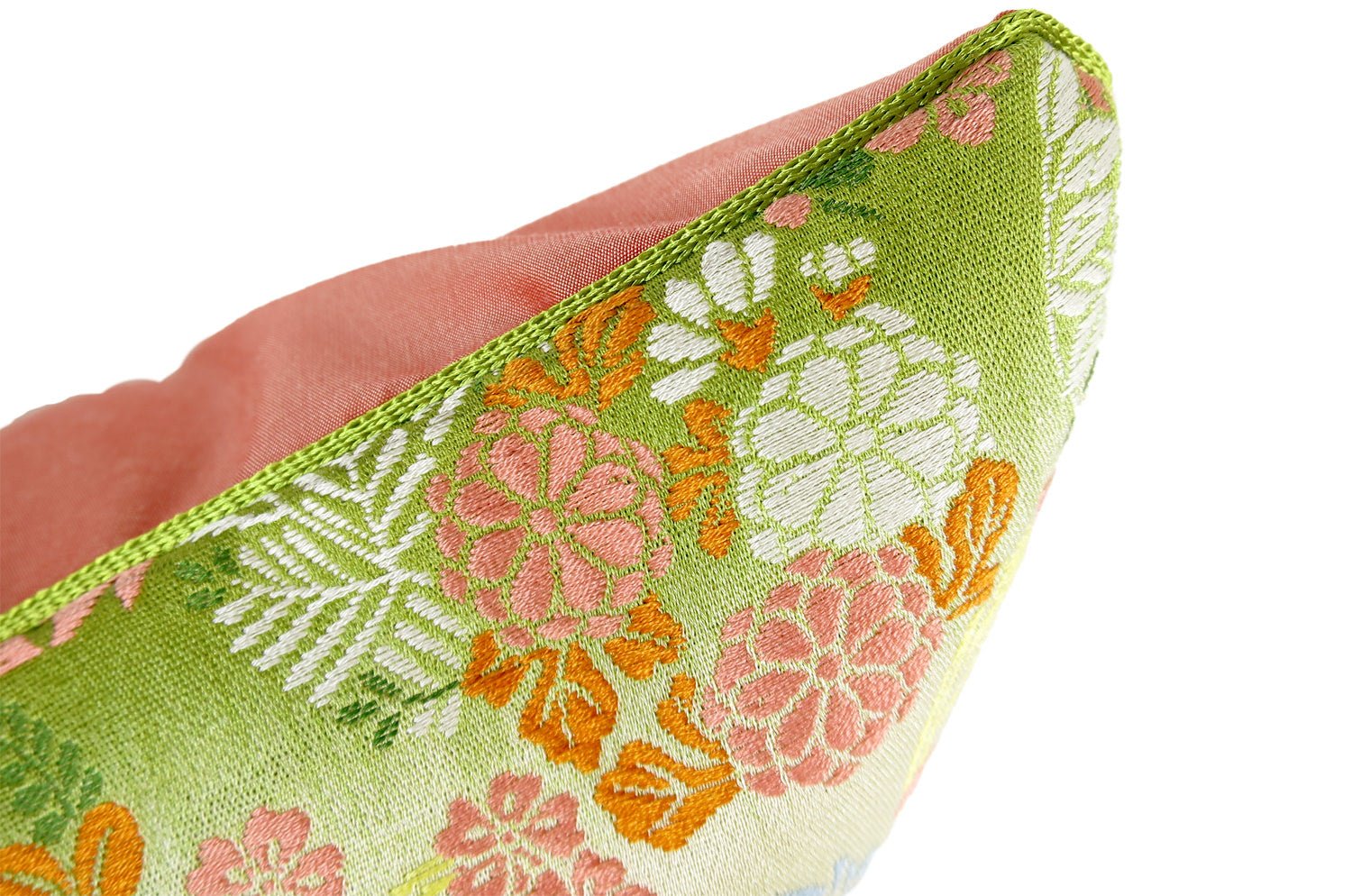 The Kyoto KUSABANAMONYO 草花文様 西陣織 正絹 横長クッション 65×35cm 中材付 - HOUSE OF JAPAN Shop