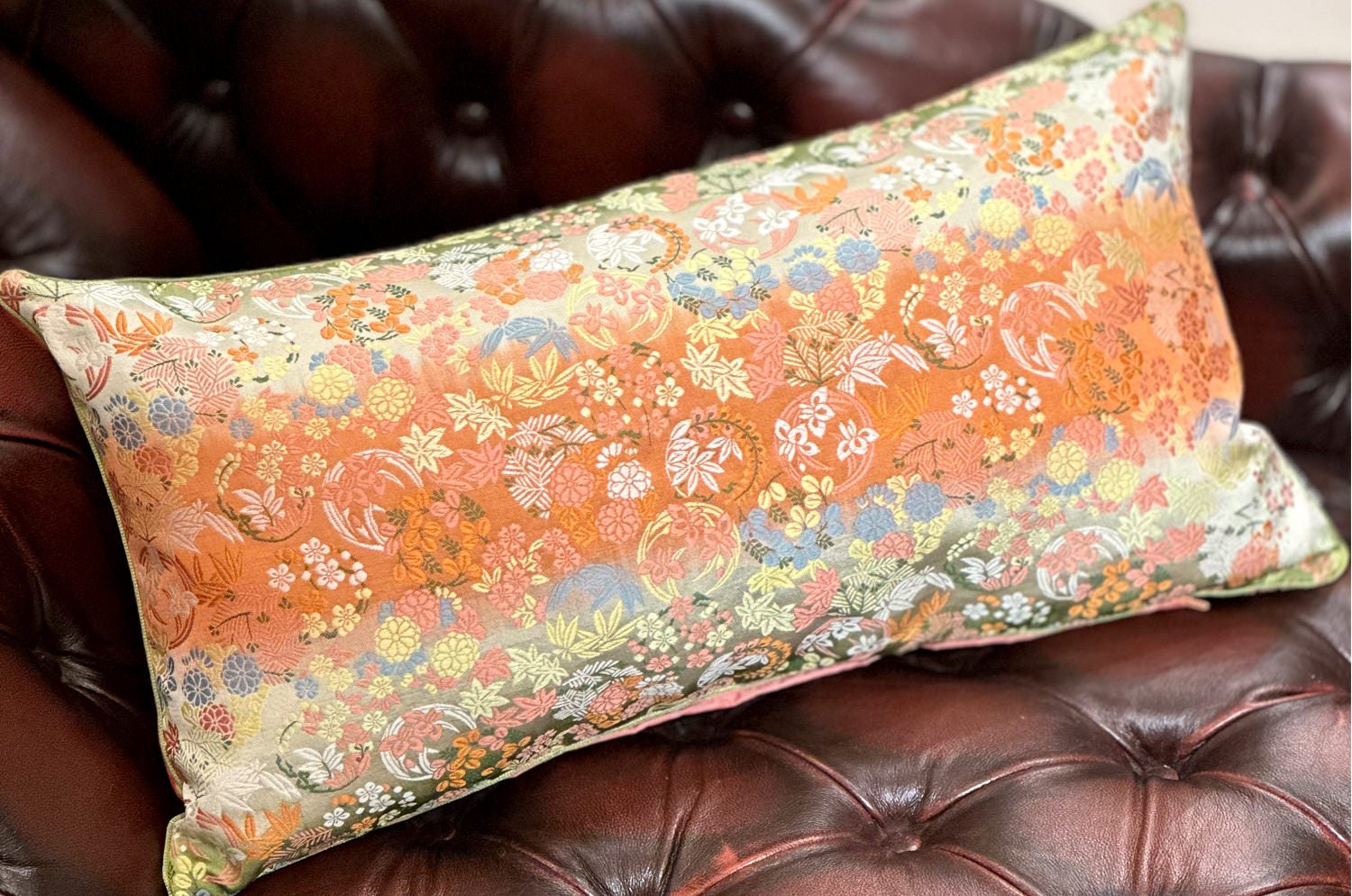 The Kyoto KUSABANAMONYO 草花文様 西陣織 正絹 横長クッション 65×35cm 中材付 - HOUSE OF JAPAN Shop