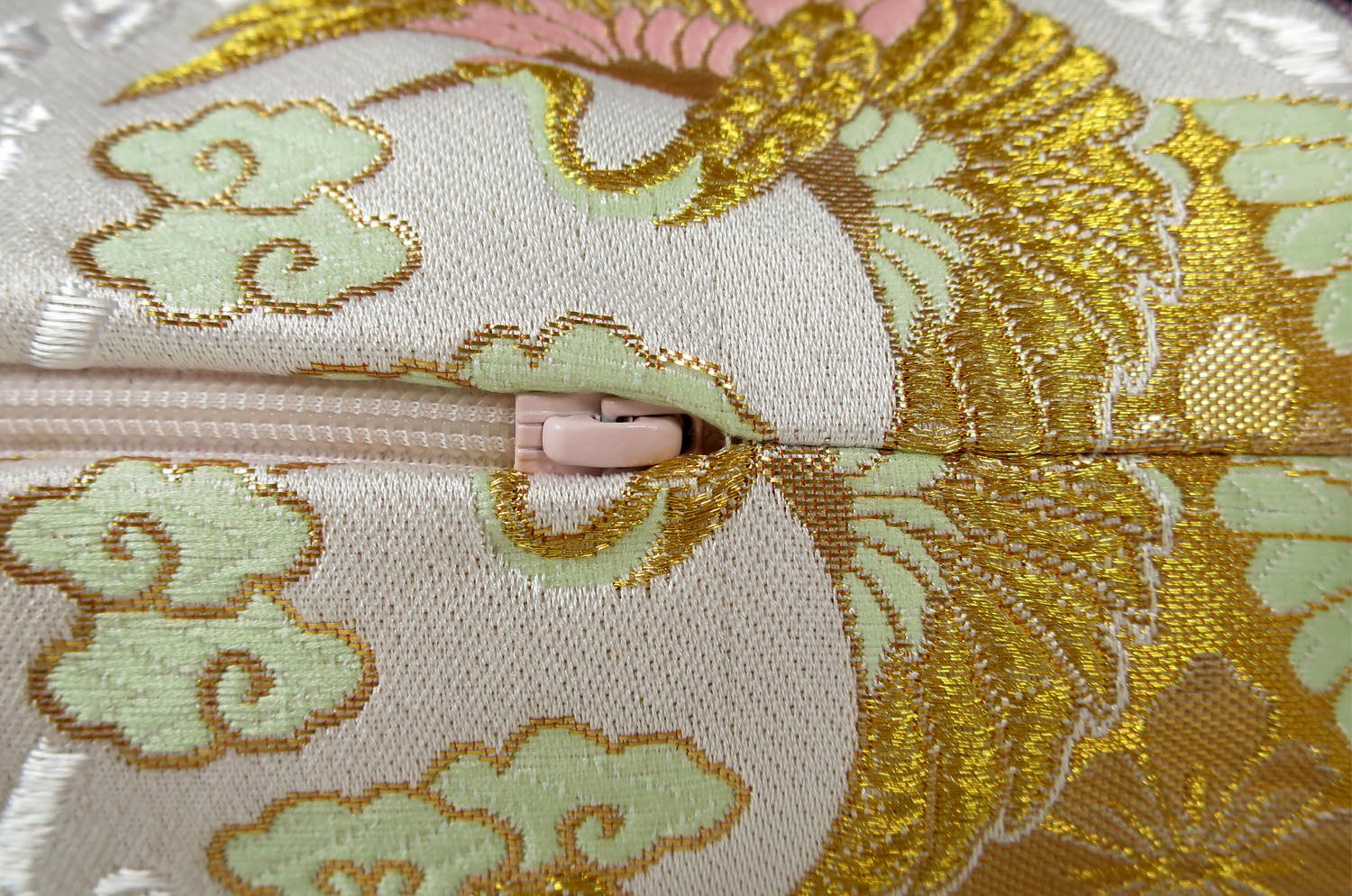 The Kyoto TSURUKAME 鶴亀立涌文様 西陣織 ボルスタークッション 50×Φ16cm 中材付 - HOUSE OF JAPAN Shop