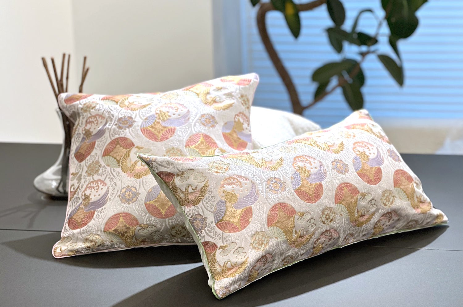 The Kyoto TSURUKAME 鶴亀立涌文様 西陣織 クッション 65×33cm 中材付 - HOUSE OF JAPAN Shop