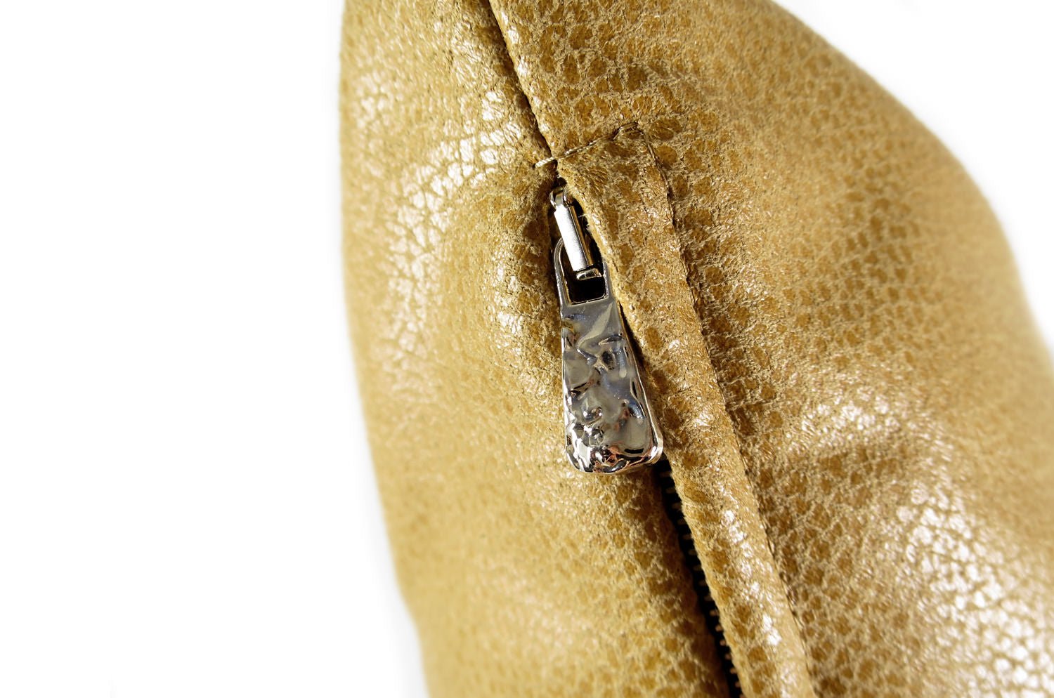 The Leather キャメルレザー&ラッカーニジップクッション 45×45cm - HOUSE OF JAPAN Shop