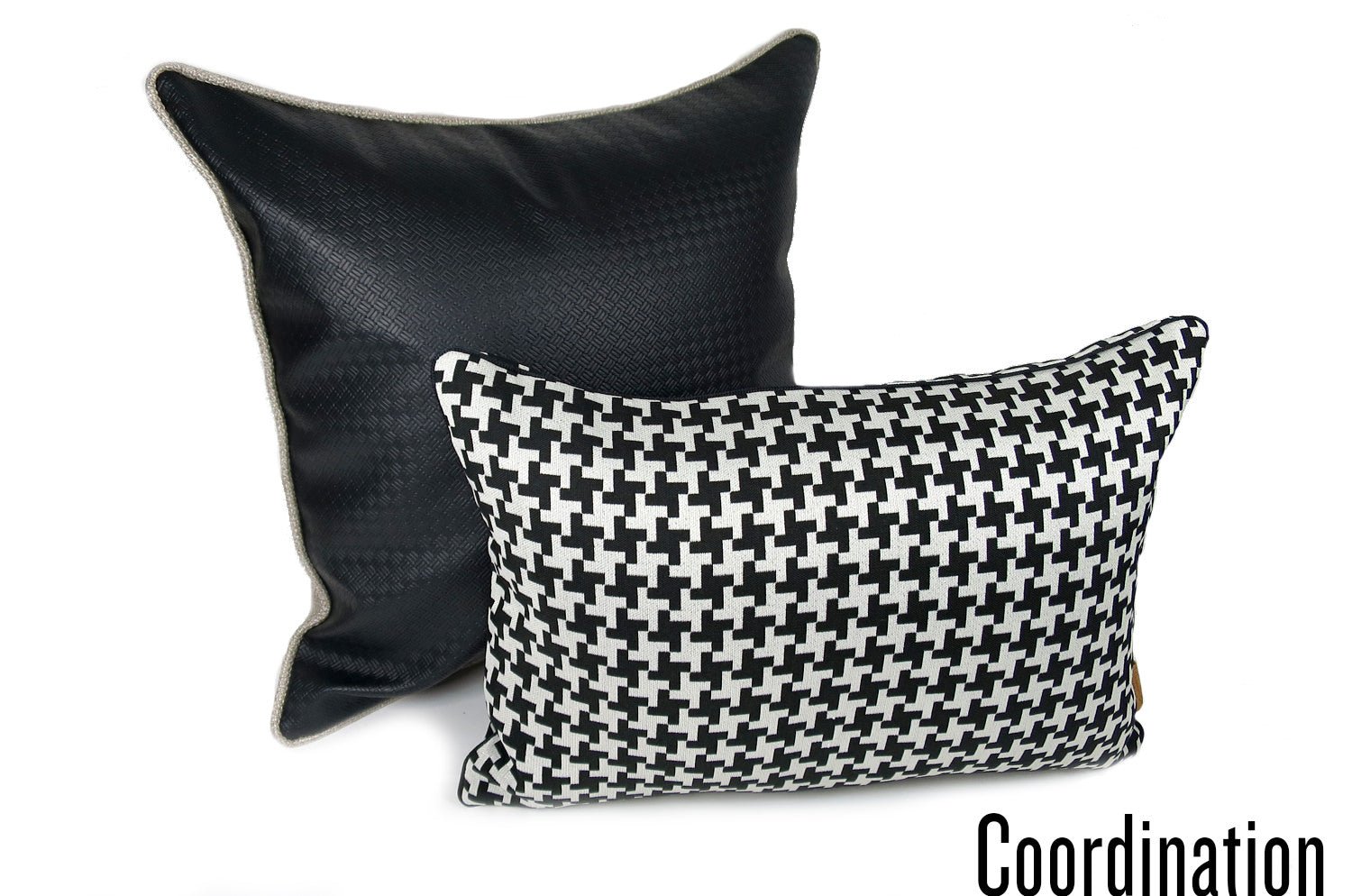 The Leather ブラックレザー&リネンライク パイピングクッション 45×45cm - HOUSE OF JAPAN Shop