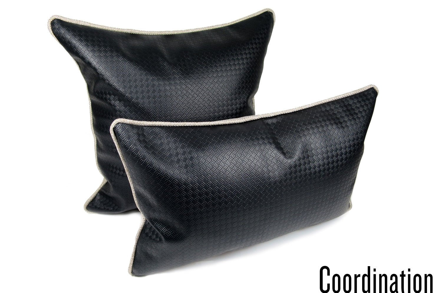 The Leather ブラックレザー&リネンライク パイピングクッション 50×30cm 中材付 - HOUSE OF JAPAN Shop