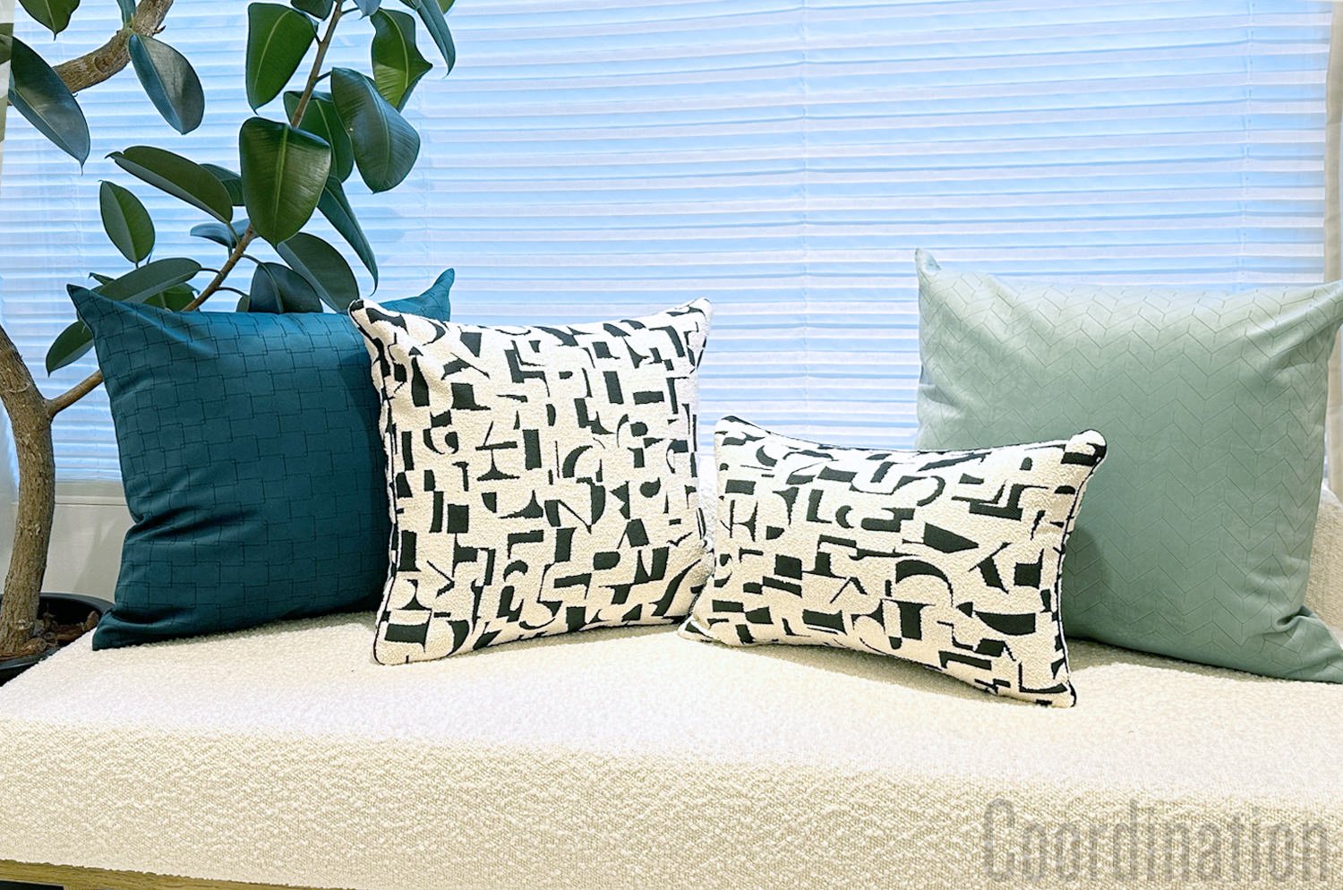 The LETTERS レターズ フレンチジャカード クッション (ノワール) 45×30cm 中材付 - HOUSE OF JAPAN Shop