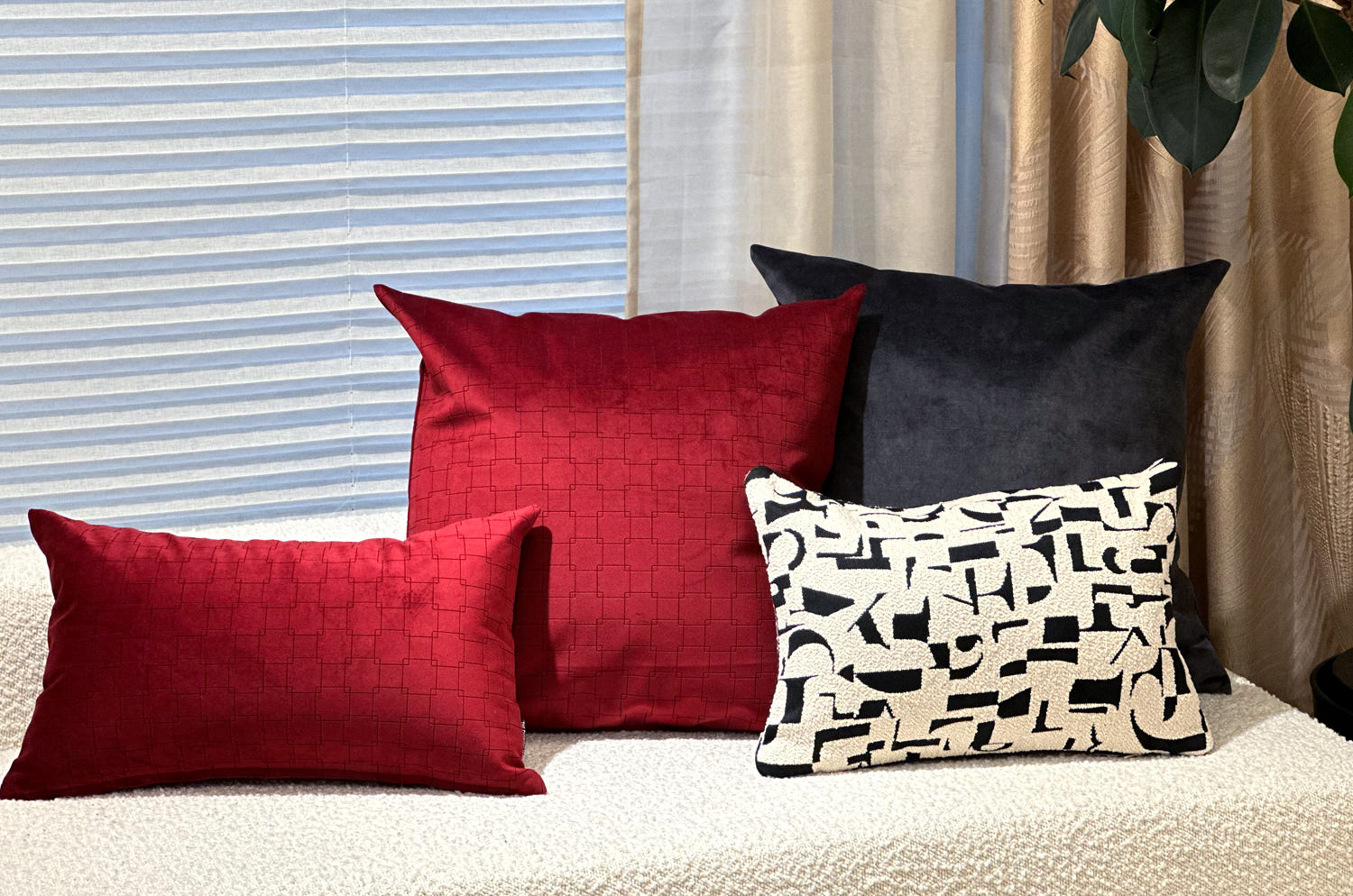 The LETTERS レターズ フレンチジャカード クッション (ノワール) 45×30cm 中材付 - HOUSE OF JAPAN Shop