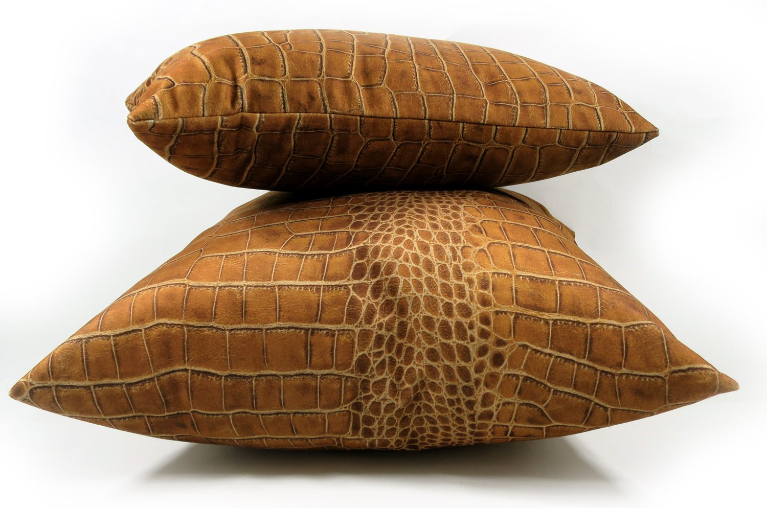 The Light brown Crocodile スペイン製 起毛スエード調 クロコダイル柄クッションカバー ライトブラウン 50×50cm - HOUSE OF JAPAN Shop