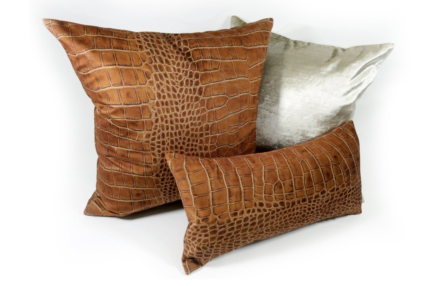 The Light brown Crocodile スペイン製 起毛スエード調 クロコダイル柄クッションカバー ライトブラウン 50×50cm - HOUSE OF JAPAN Shop