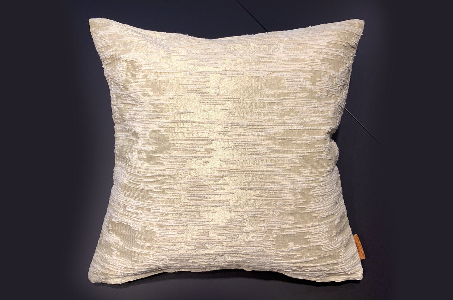 The LILLE アルマーニカーザ リール クッションカバー(アイボリー) 44×44cm - HOUSE OF JAPAN Shop