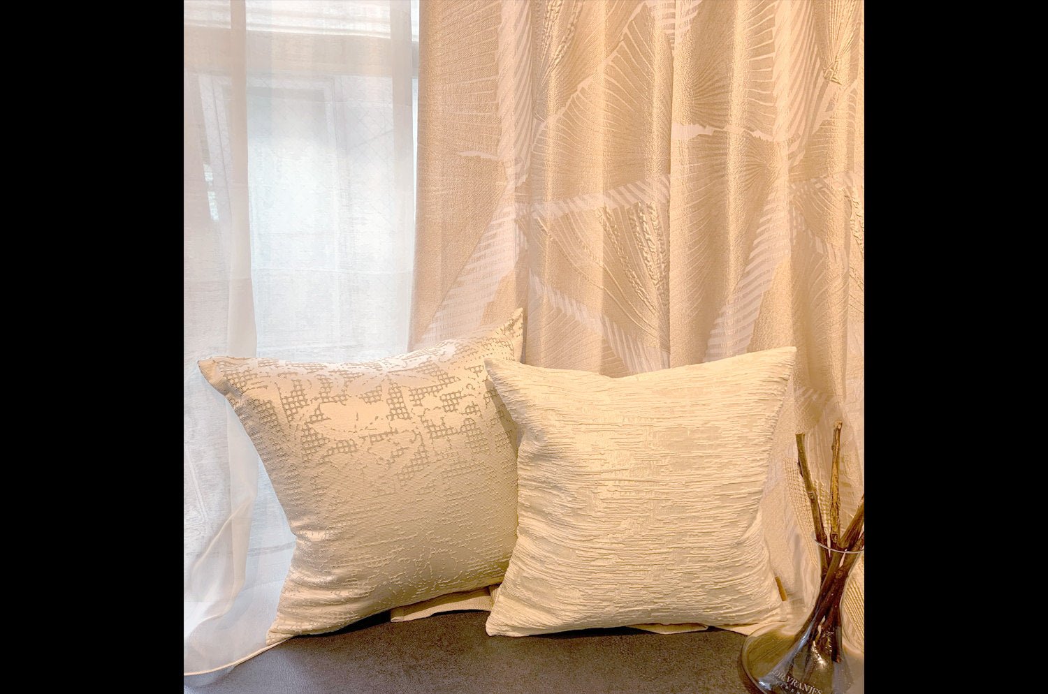 The LILLE アルマーニカーザ リール クッションカバー(アイボリー) 44×44cm - HOUSE OF JAPAN Shop