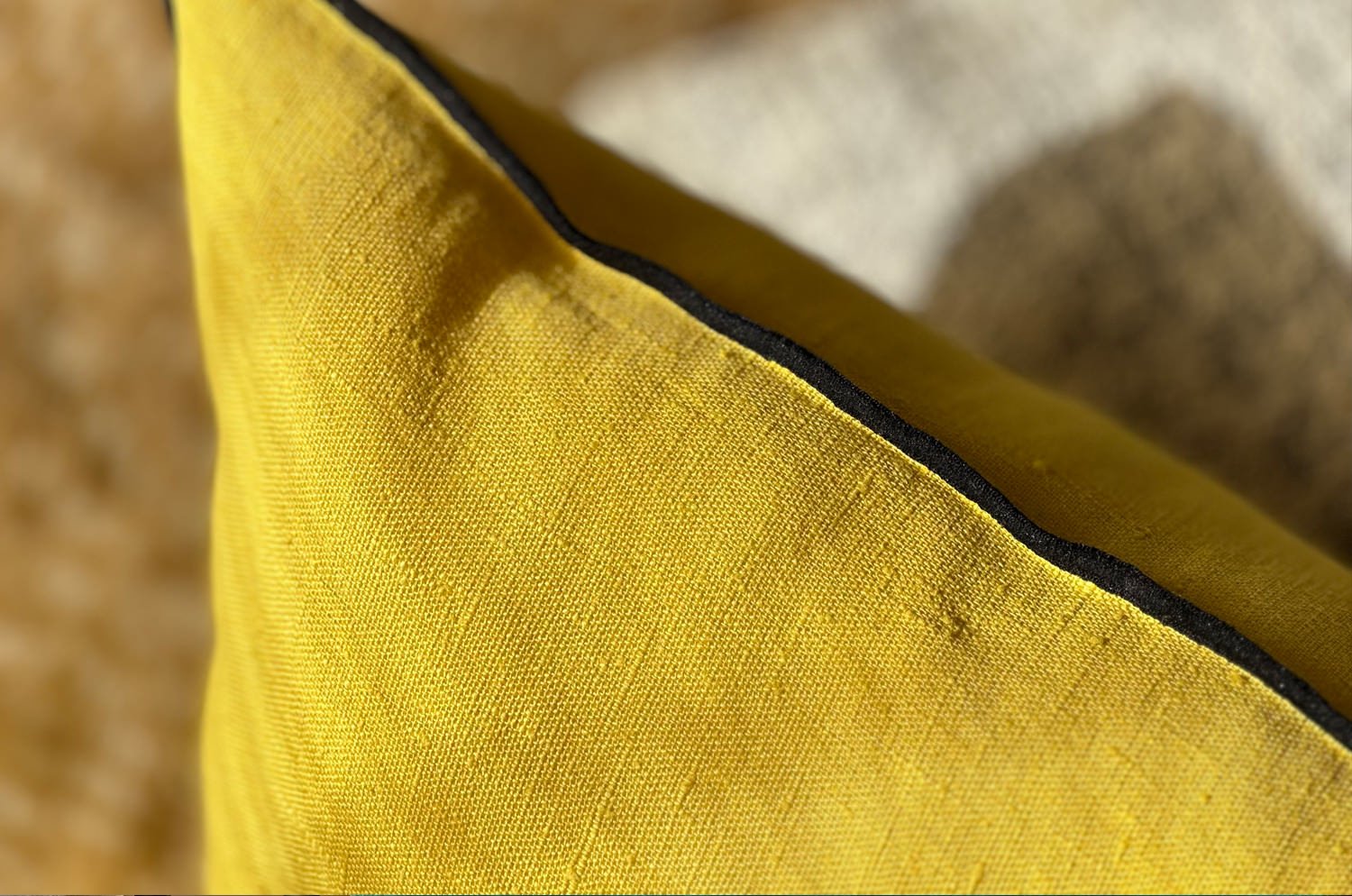 The LIN LAVE フレンチウォッシュドリネン クッションカバー (イエロー) 45×45cm - HOUSE OF JAPAN Shop