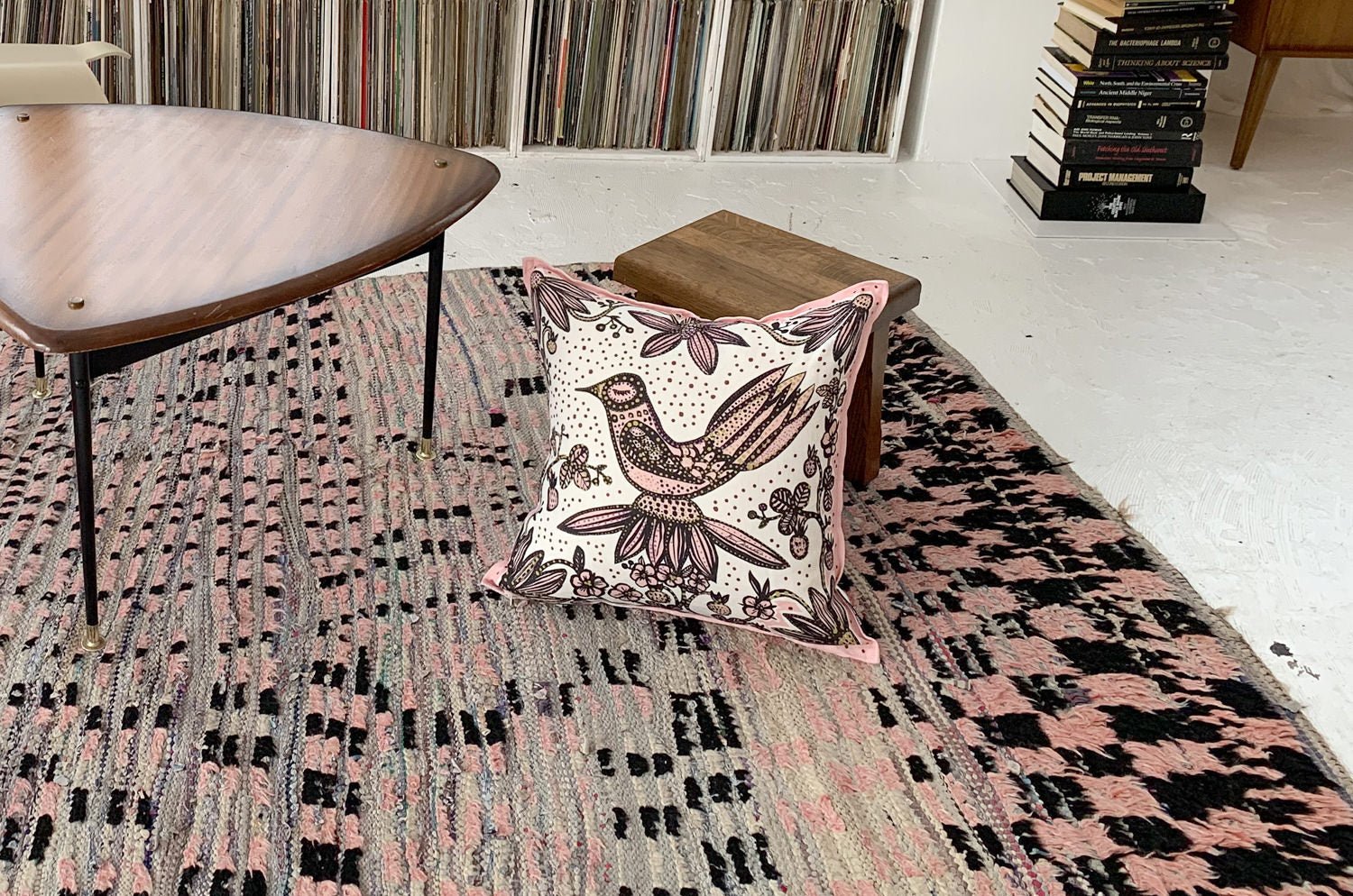 The Lintunen - リントゥネン ヘイニ・リータフフタデザイン リネンクッションカバー ピンク 45×45cm - HOUSE OF JAPAN Shop