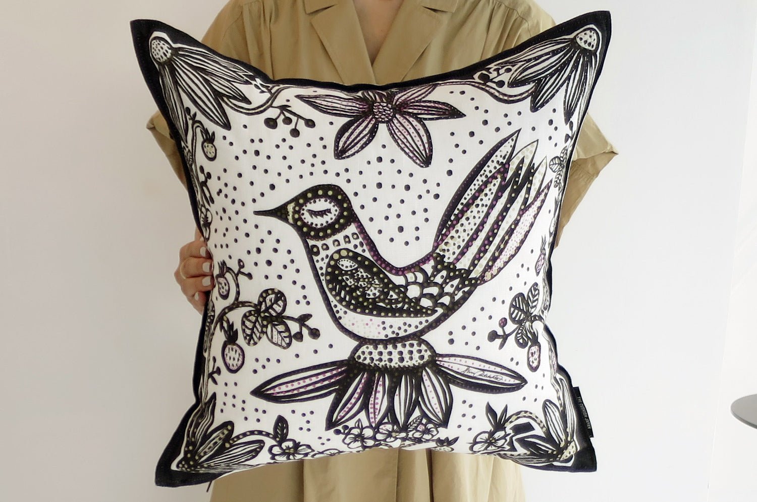 The Lintunen - リントゥネン ヘイニ・リータフフタデザイン リネンクッションカバー ホワイト 45×45cm - HOUSE OF JAPAN Shop