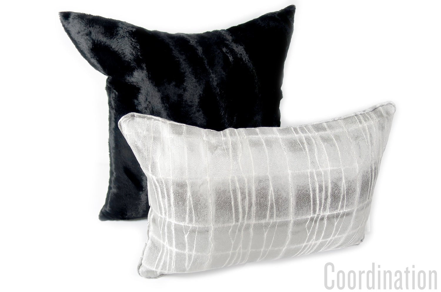 The LISBON BIANCO/ARGENTO アルマーニカーザ リスボン パイピングクッション(シルバー) 45×30cm 中材付 - HOUSE OF JAPAN Shop