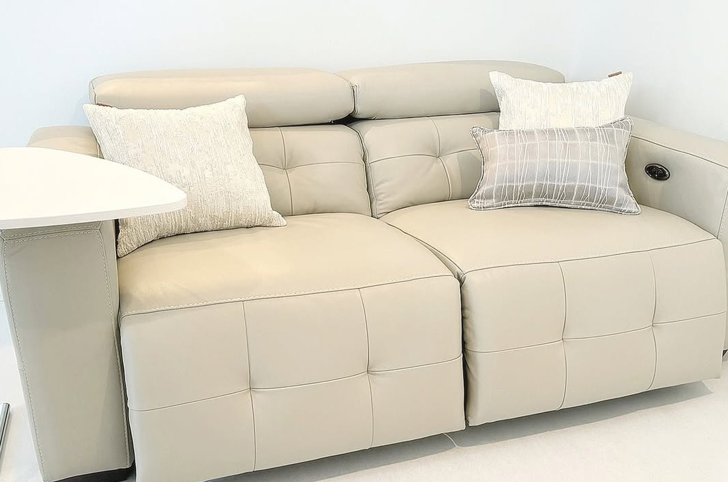 The LISBON BIANCO/ARGENTO アルマーニカーザ リスボン パイピングクッション(シルバー) 45×30cm 中材付 - HOUSE OF JAPAN Shop