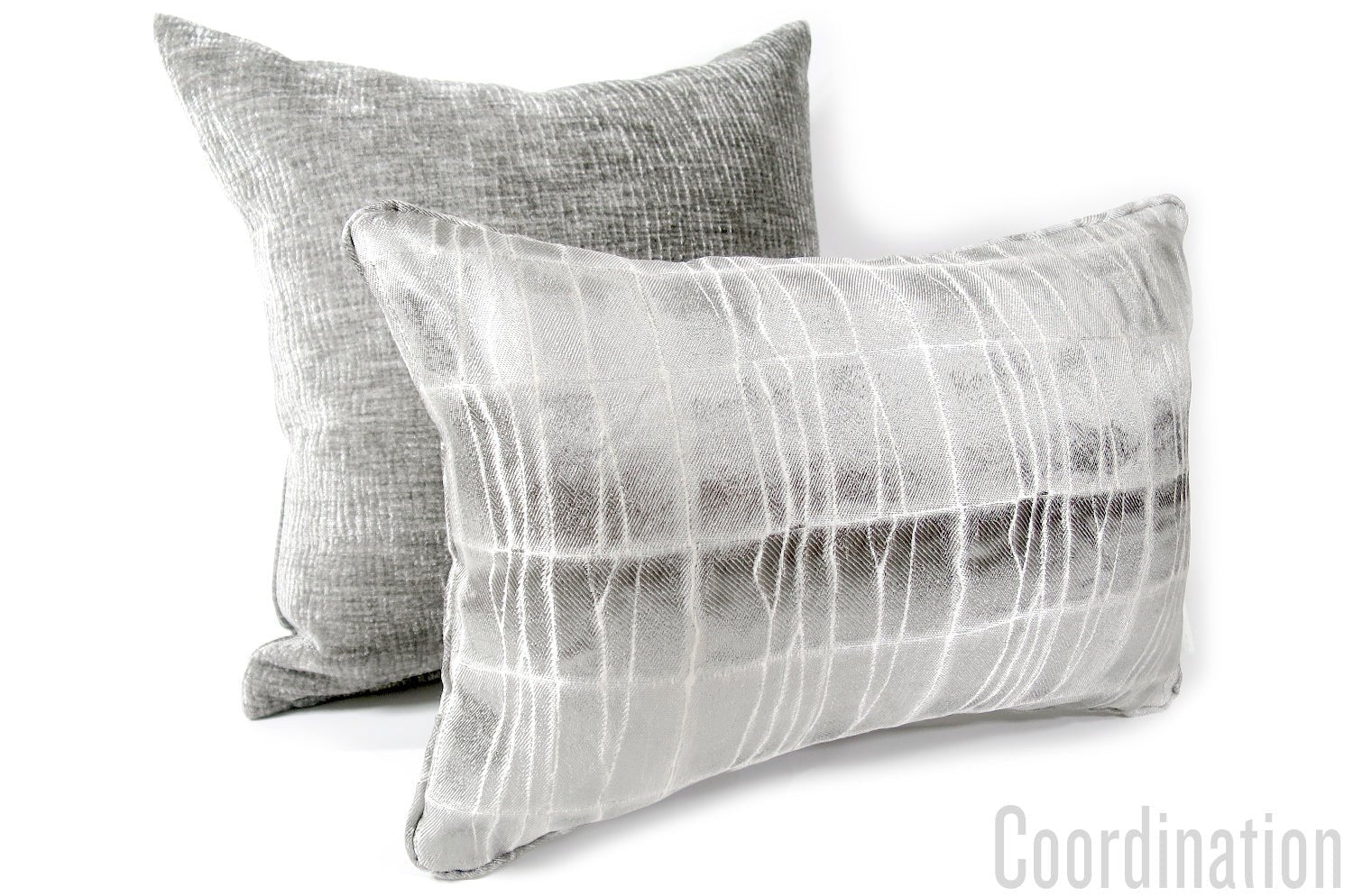 The LISBON BIANCO/ARGENTO アルマーニカーザ リスボン パイピングクッション(シルバー) 45×30cm 中材付 - HOUSE OF JAPAN Shop