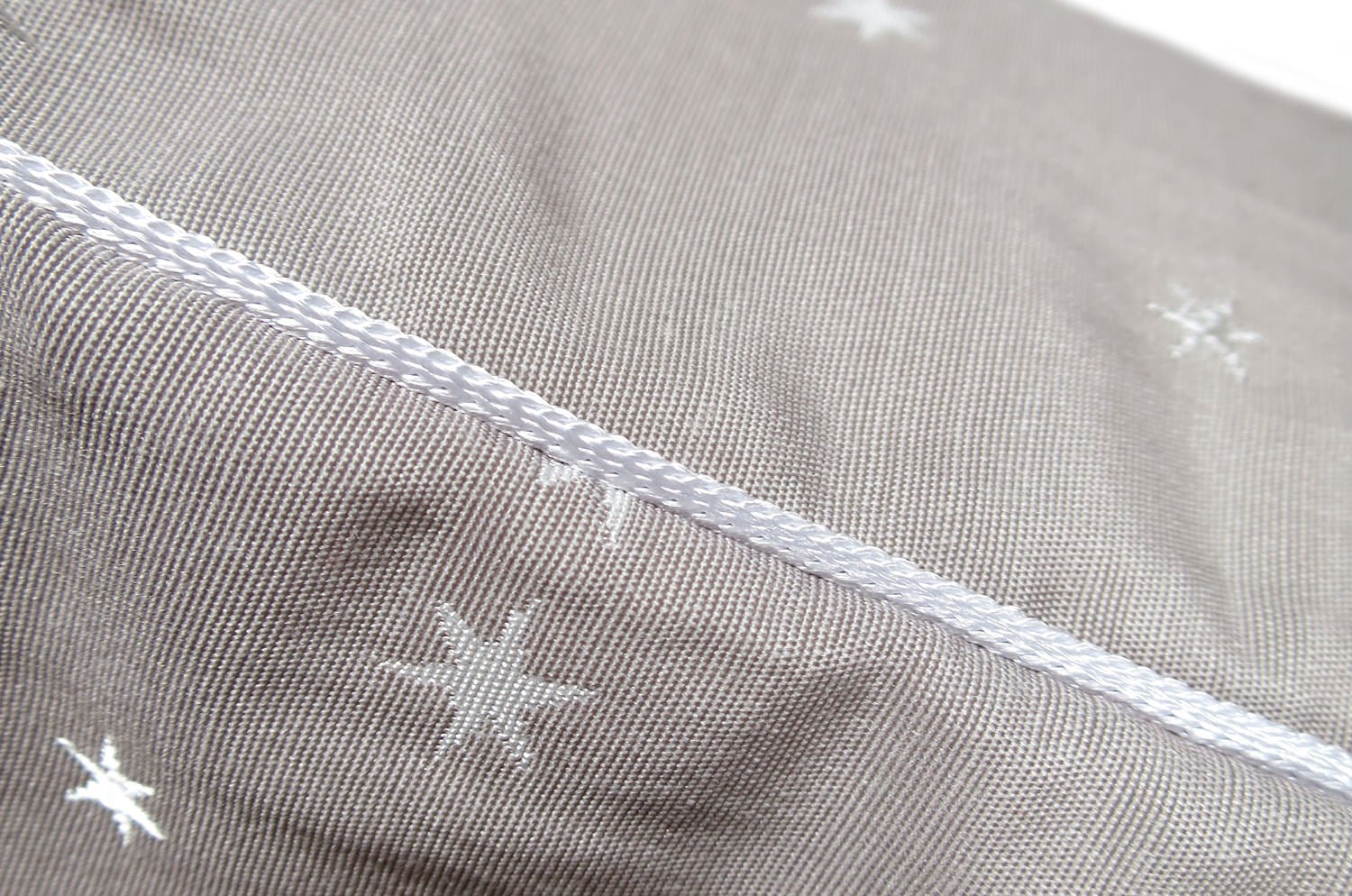 The Lovely Star 刺繍タッセル付クッション 50×35cm 中材付 - HOUSE OF JAPAN Shop