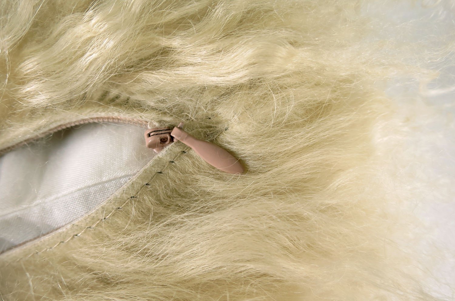 The Luxury Tibet Lamb 全面チベットラムクッションカバー (ラテ) 40×40cm - HOUSE OF JAPAN Shop