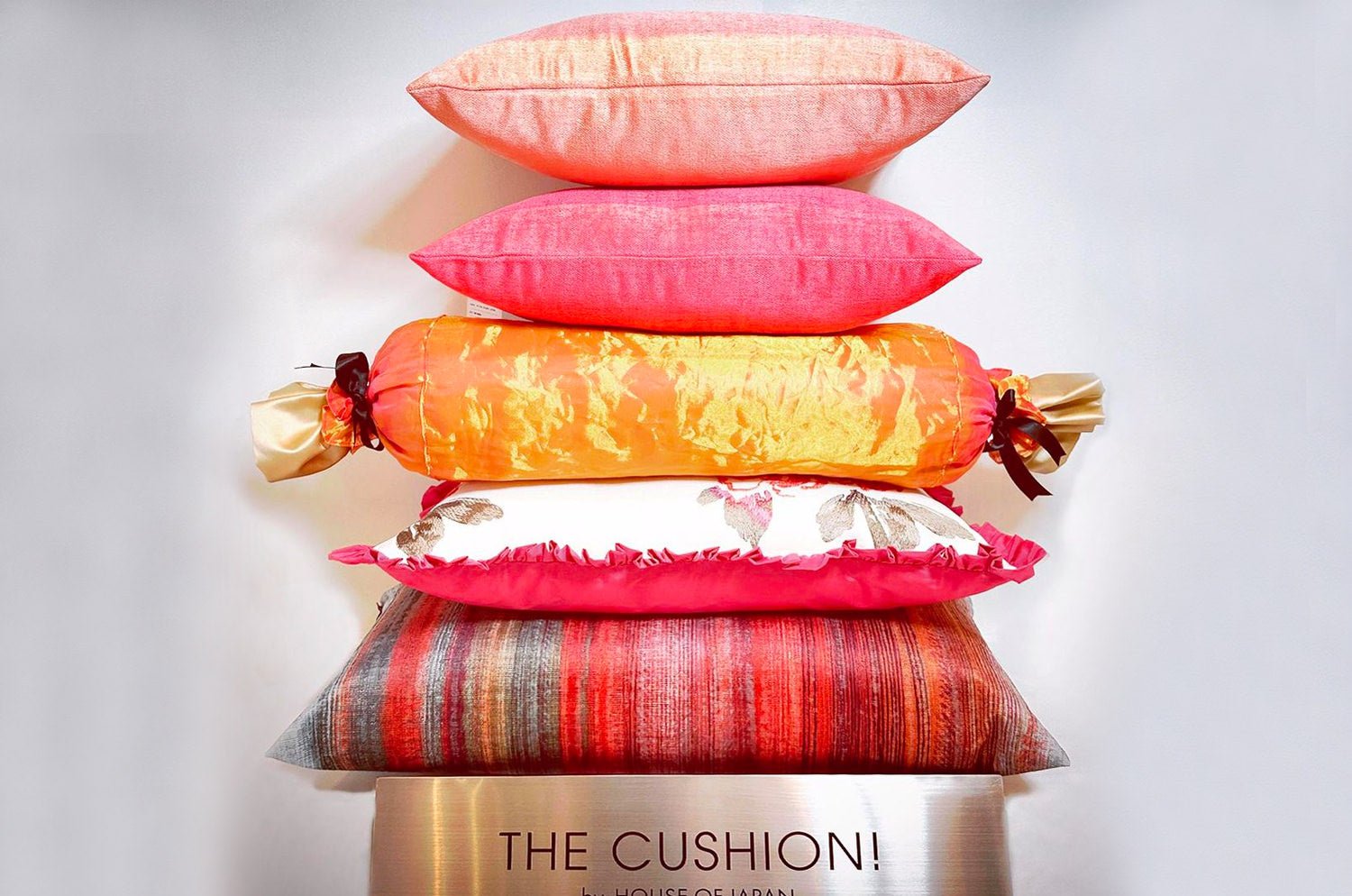 The Marrakech Sunset マラケシュ サンセット スペイン製 滑らかエコスエード クッション 65×34cm 中材付 - HOUSE OF JAPAN Shop