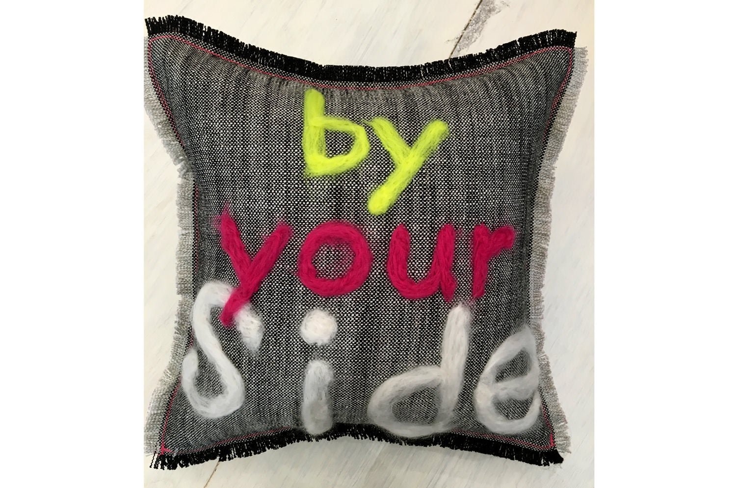 The Message - by your Side ハンドメイドメッセージクッション 35×35cm 中材付 - HOUSE OF JAPAN Shop