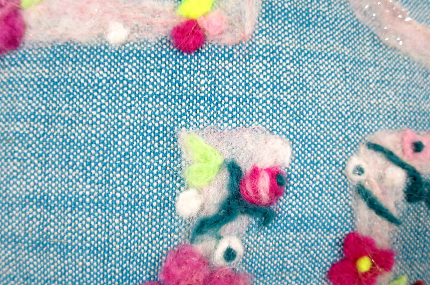 The Message - Flower LOVE ハンドメイドメッセージクッション 50×45cm 中材付 - HOUSE OF JAPAN Shop