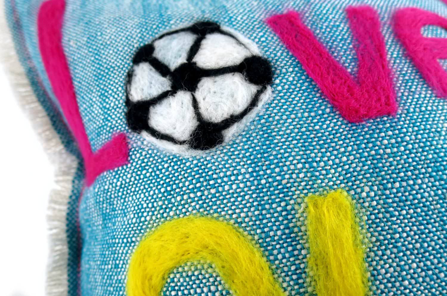 The Message - Lovely Shot ハンドメイドメッセージクッション 35×35cm 中材付 - HOUSE OF JAPAN Shop