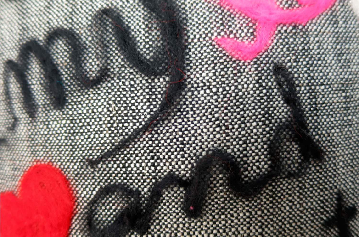 The Message - Send all my love ハンドメイドメッセージクッション ブラック 35×35cm 中材付 - HOUSE OF JAPAN Shop