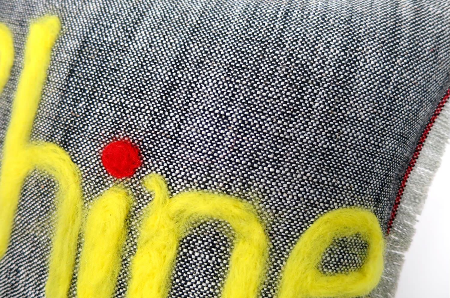 The Message - Shine ハンドメイドメッセージクッション ブラック 35×35cm 中材付 - HOUSE OF JAPAN Shop